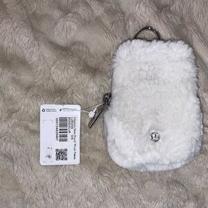 Lululemon clippable pouch plush fleece